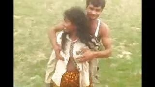 স্ব-পরিবেশন করা মেয়েটি অর্থের বাংলা সেকস ভিডিও জন্য দক্ষতার সাথে দেওয়া হয়