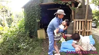 কালো স্টকিংস মধ্যে বেশ্যা একটি কালো মানুষ গাধা দিয়েছেন সিলেটি সেক্স ভিডিও